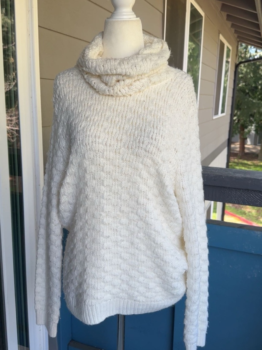 Halogen’s sweaters Sz L